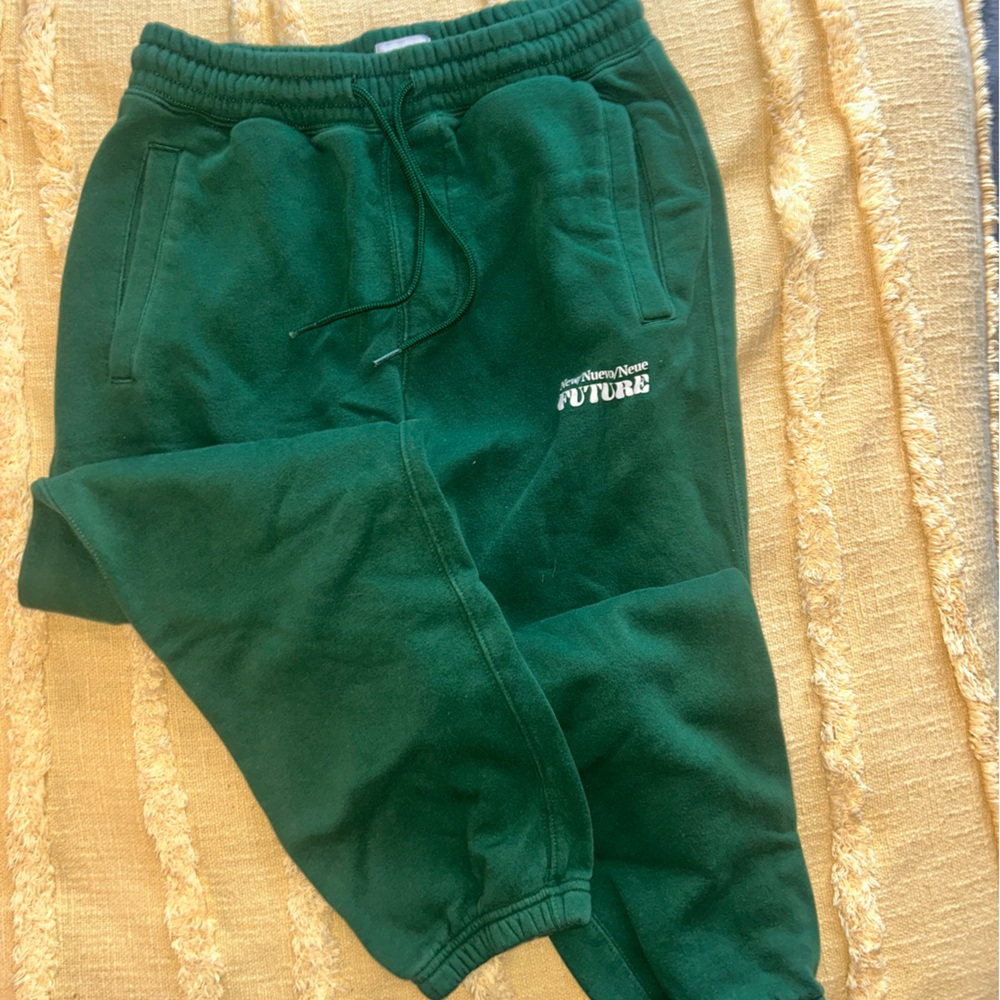 Men’s  Green joggers - Picture 2 of 3
